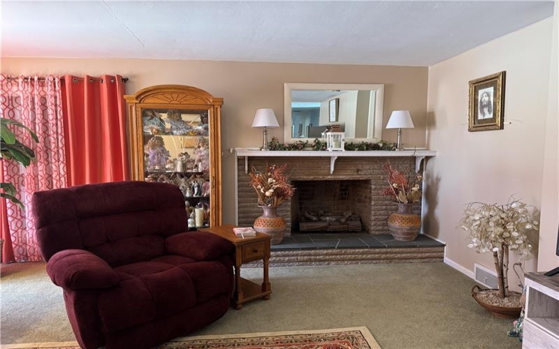 1012 Princeton, Latrobe, 15650, 3 Bedrooms Bedrooms, 9 Rooms Rooms,2 BathroomsBathrooms,Residential,For Sale,Princeton,1742728
