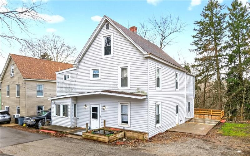 15 Montour St, Canonsburg, 15317, 6 Bedrooms Bedrooms, 9 Rooms Rooms,2 BathroomsBathrooms,Residential,For Sale,Montour St,1743434