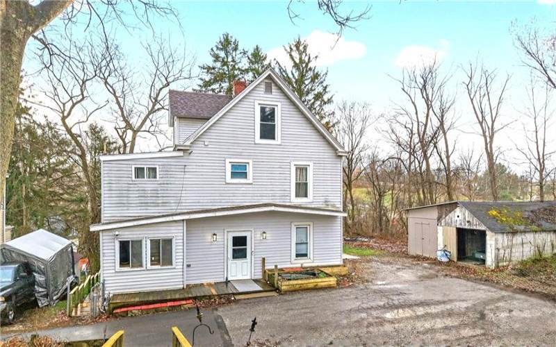 15 Montour St, Canonsburg, 15317, 6 Bedrooms Bedrooms, 9 Rooms Rooms,2 BathroomsBathrooms,Residential,For Sale,Montour St,1743434
