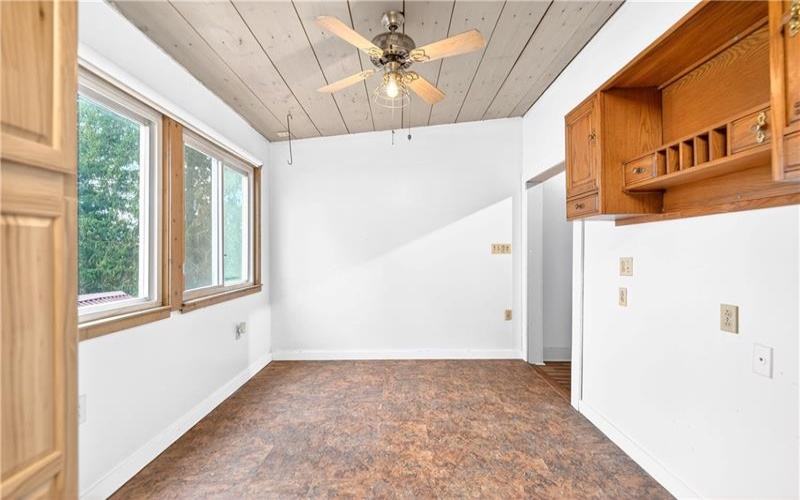 15 Montour St, Canonsburg, 15317, 6 Bedrooms Bedrooms, 9 Rooms Rooms,2 BathroomsBathrooms,Residential,For Sale,Montour St,1743434