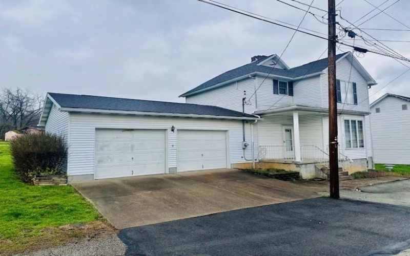 133 Center St, Milsboro, 15348, 3 Bedrooms Bedrooms, ,1.1 BathroomsBathrooms,Residential,For Sale,Center St,1745060