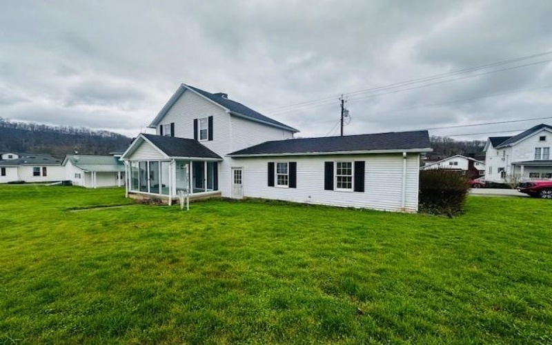 133 Center St, Milsboro, 15348, 3 Bedrooms Bedrooms, ,1.1 BathroomsBathrooms,Residential,For Sale,Center St,1745060