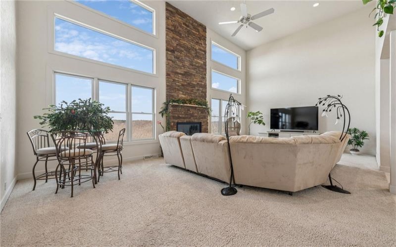 836 Forest Oaks Trail, North Huntingdon, 15642, 3 Bedrooms Bedrooms, 9 Rooms Rooms,2.1 BathroomsBathrooms,Residential,For Sale,Forest Oaks Trail,1748220