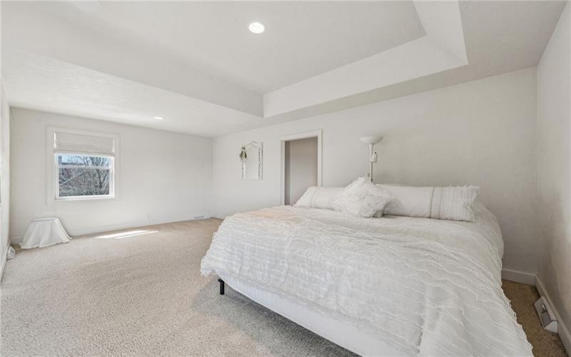 836 Forest Oaks Trail, North Huntingdon, 15642, 3 Bedrooms Bedrooms, 9 Rooms Rooms,2.1 BathroomsBathrooms,Residential,For Sale,Forest Oaks Trail,1748220