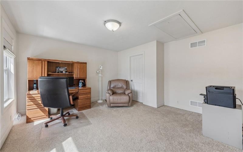 836 Forest Oaks Trail, North Huntingdon, 15642, 3 Bedrooms Bedrooms, 9 Rooms Rooms,2.1 BathroomsBathrooms,Residential,For Sale,Forest Oaks Trail,1748220