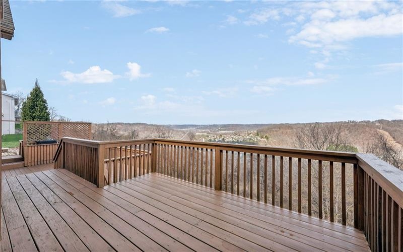 836 Forest Oaks Trail, North Huntingdon, 15642, 3 Bedrooms Bedrooms, 9 Rooms Rooms,2.1 BathroomsBathrooms,Residential,For Sale,Forest Oaks Trail,1748220