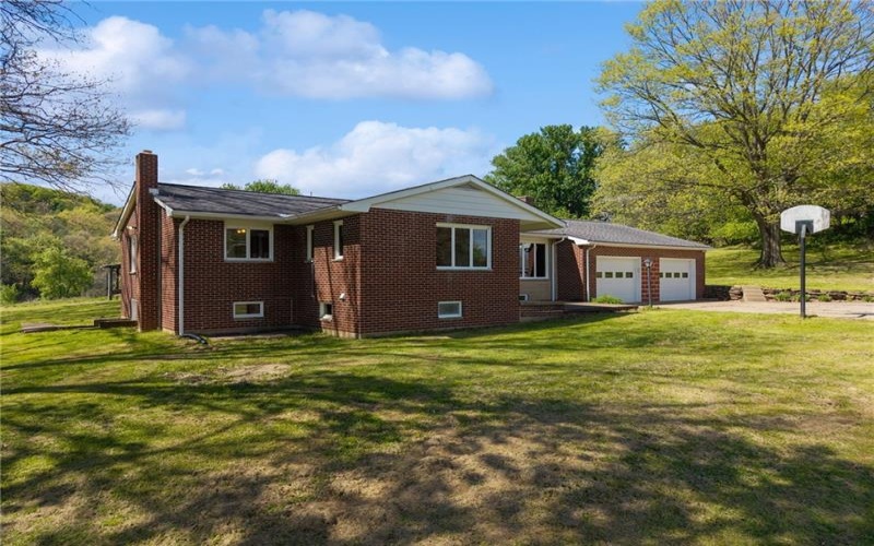 6234 Schafer Dr, New Kensington, 15068, 4 Bedrooms Bedrooms, 9 Rooms Rooms,2.1 BathroomsBathrooms,Residential,For Sale,Schafer Dr,1753517