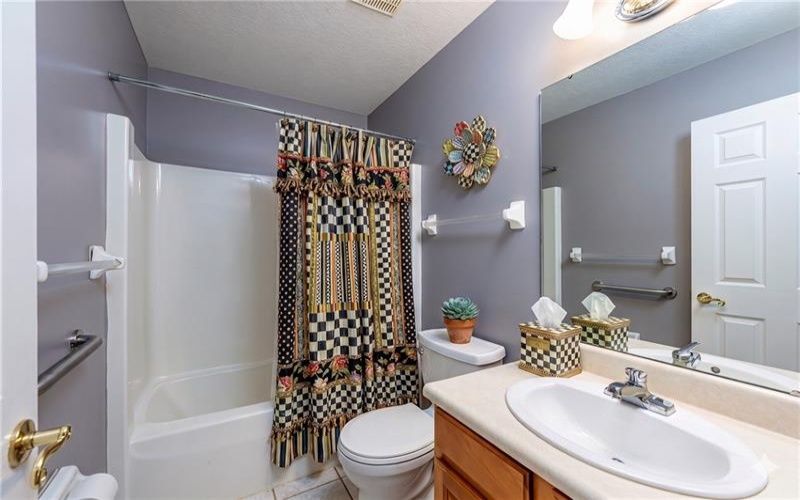 3 MEDINAH CT, GREENSBURG, 15601, 3 Bedrooms Bedrooms, 8 Rooms Rooms,2 BathroomsBathrooms,Residential,For Sale,MEDINAH CT,1754180