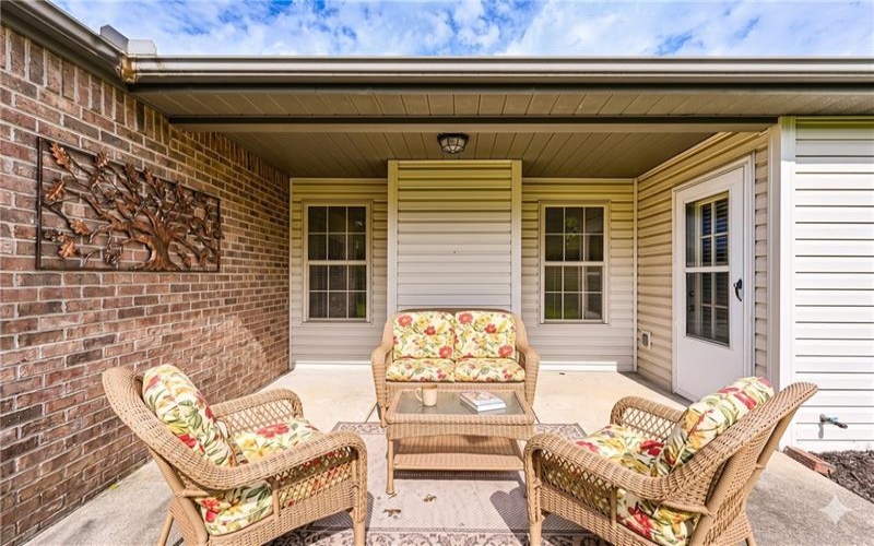 3 MEDINAH CT, GREENSBURG, 15601, 3 Bedrooms Bedrooms, 8 Rooms Rooms,2 BathroomsBathrooms,Residential,For Sale,MEDINAH CT,1754180