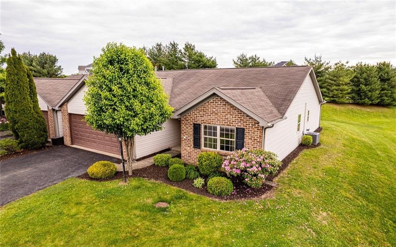 3 MEDINAH CT, GREENSBURG, 15601, 3 Bedrooms Bedrooms, 8 Rooms Rooms,2 BathroomsBathrooms,Residential,For Sale,MEDINAH CT,1754180