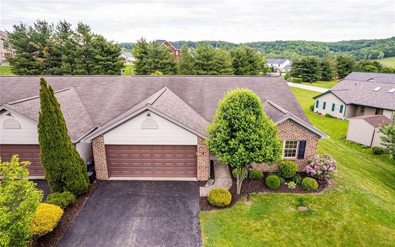 3 MEDINAH CT, GREENSBURG, 15601, 3 Bedrooms Bedrooms, 8 Rooms Rooms,2 BathroomsBathrooms,Residential,For Sale,MEDINAH CT,1754180
