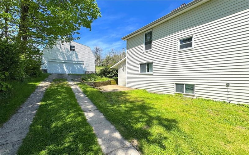 3003 Riverside Dr, Claridge, 15623, 4 Bedrooms Bedrooms, ,1.1 BathroomsBathrooms,Residential,For Sale,Riverside Dr,1754181
