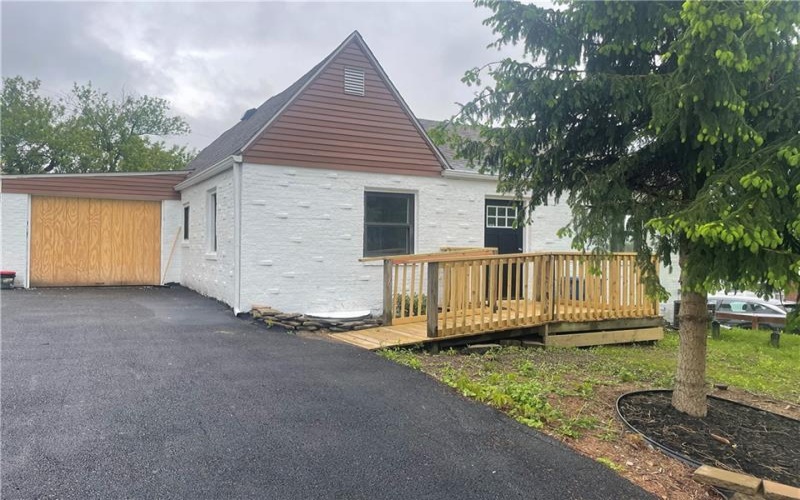 2616 Kenview Dr, New Kensington, 15068, 3 Bedrooms Bedrooms, ,1 BathroomBathrooms,Residential,For Sale,Kenview Dr,1754189