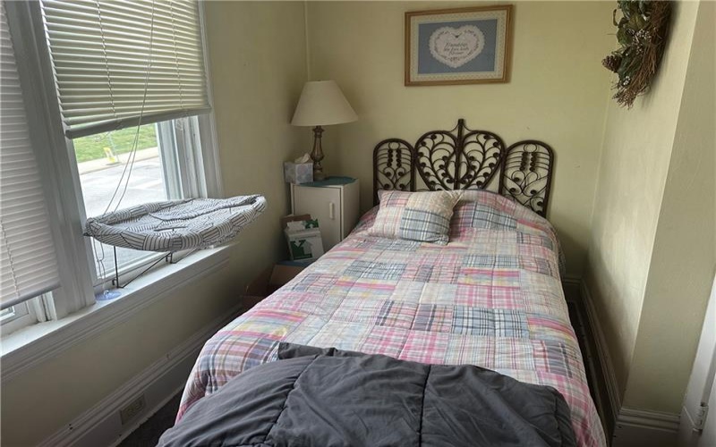736 Pennsylvania Avenue, irwin, 15642, ,Multi-unit,For Sale,Pennsylvania Avenue,1754200