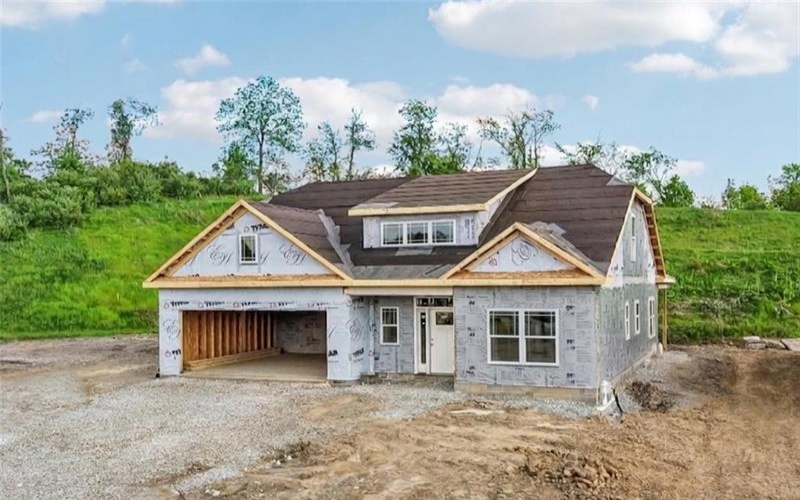 1041 Lakeside Drive., McDonald, 15057, 3 Bedrooms Bedrooms, 8 Rooms Rooms,2.1 BathroomsBathrooms,Residential,For Sale,Lakeside Drive.,1754257