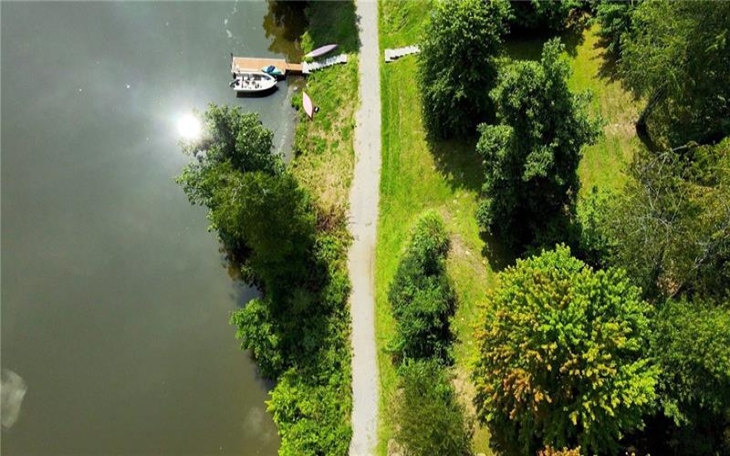1041 Lakeside Drive., McDonald, 15057, 3 Bedrooms Bedrooms, 8 Rooms Rooms,2.1 BathroomsBathrooms,Residential,For Sale,Lakeside Drive.,1754257