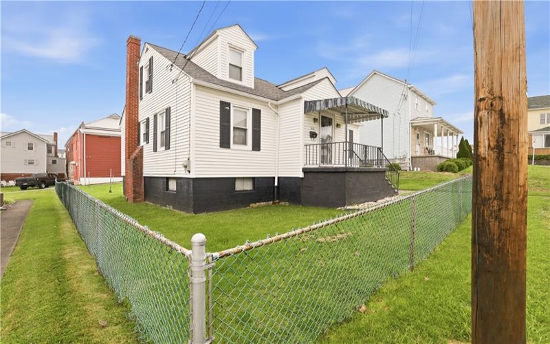 214 Sycamore St, Mount Pleasant, 15666, 3 Bedrooms Bedrooms, ,2 BathroomsBathrooms,Residential,For Sale,Sycamore St,1754271