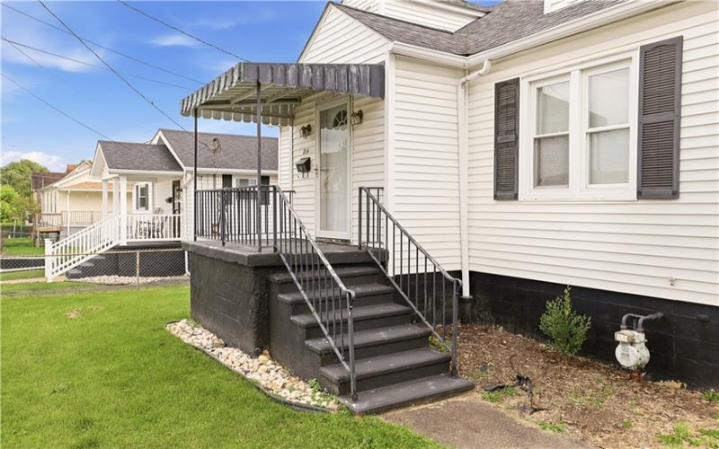 214 Sycamore St, Mount Pleasant, 15666, 3 Bedrooms Bedrooms, ,2 BathroomsBathrooms,Residential,For Sale,Sycamore St,1754271