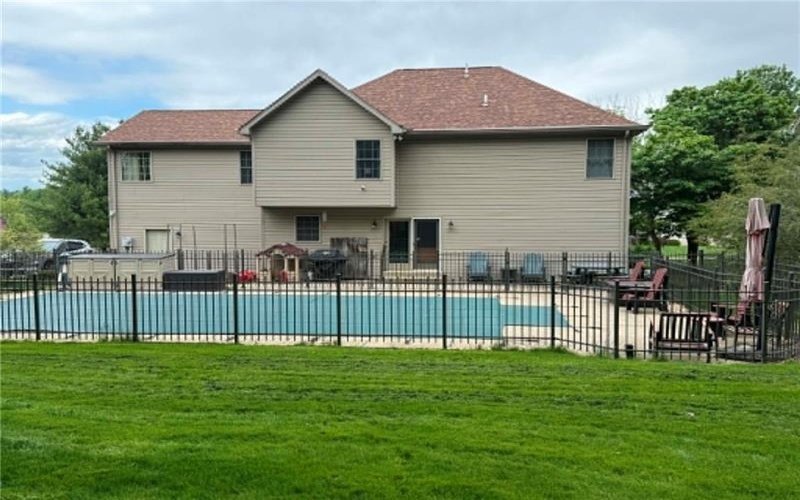 1040 CROSS CREEK DRIVE, Uniontown, 15401, 4 Bedrooms Bedrooms, 8 Rooms Rooms,2.1 BathroomsBathrooms,Residential,For Sale,CROSS CREEK DRIVE,1754283