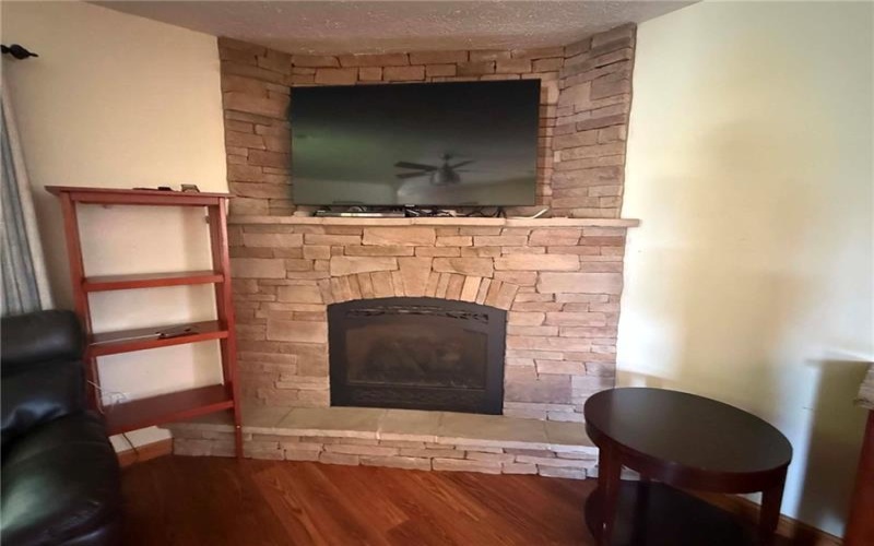 1040 CROSS CREEK DRIVE, Uniontown, 15401, 4 Bedrooms Bedrooms, 8 Rooms Rooms,2.1 BathroomsBathrooms,Residential,For Sale,CROSS CREEK DRIVE,1754283