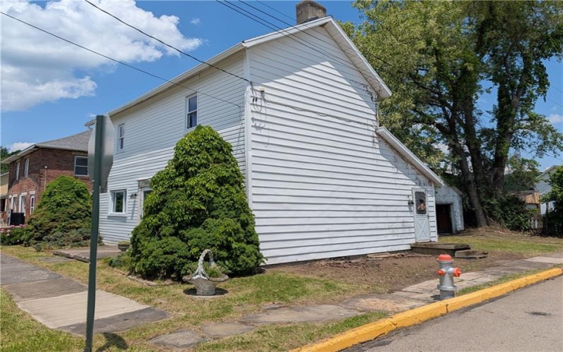 216 Wayne St, Roscoe, 15477, 2 Bedrooms Bedrooms, ,1 BathroomBathrooms,Residential,For Sale,Wayne St,1754323