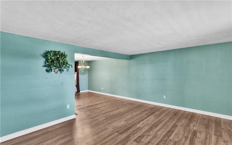 4237 Stratford Dr, irwin, 15642, 4 Bedrooms Bedrooms, 11 Rooms Rooms,2.1 BathroomsBathrooms,Residential,For Sale,Stratford Dr,1754336