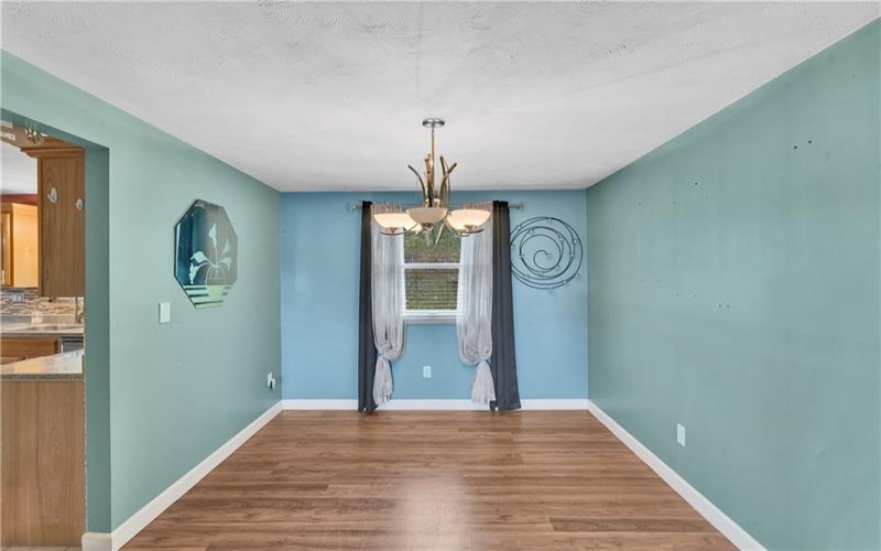 4237 Stratford Dr, irwin, 15642, 4 Bedrooms Bedrooms, 11 Rooms Rooms,2.1 BathroomsBathrooms,Residential,For Sale,Stratford Dr,1754336