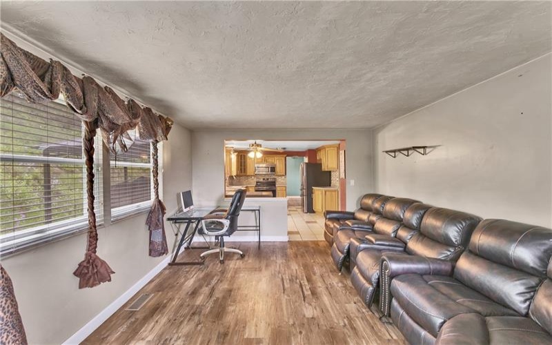 4237 Stratford Dr, irwin, 15642, 4 Bedrooms Bedrooms, 11 Rooms Rooms,2.1 BathroomsBathrooms,Residential,For Sale,Stratford Dr,1754336