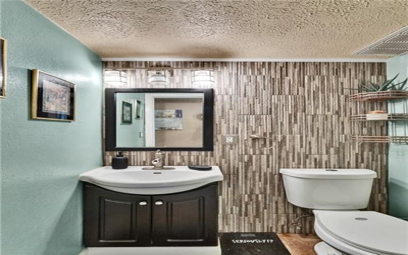 4237 Stratford Dr, irwin, 15642, 4 Bedrooms Bedrooms, 11 Rooms Rooms,2.1 BathroomsBathrooms,Residential,For Sale,Stratford Dr,1754336