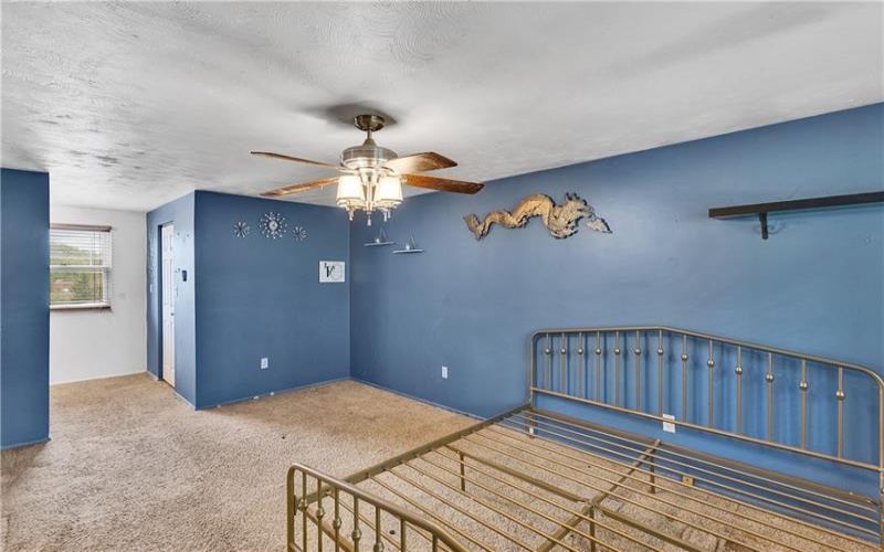 4237 Stratford Dr, irwin, 15642, 4 Bedrooms Bedrooms, 11 Rooms Rooms,2.1 BathroomsBathrooms,Residential,For Sale,Stratford Dr,1754336
