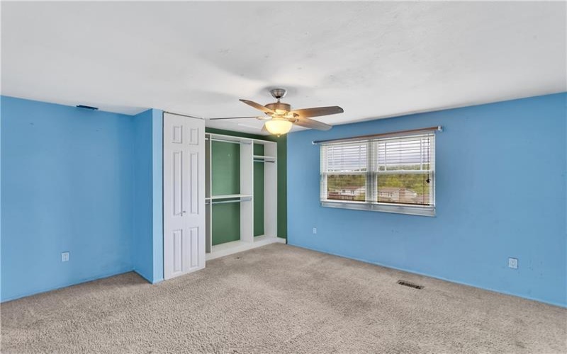 4237 Stratford Dr, irwin, 15642, 4 Bedrooms Bedrooms, 11 Rooms Rooms,2.1 BathroomsBathrooms,Residential,For Sale,Stratford Dr,1754336