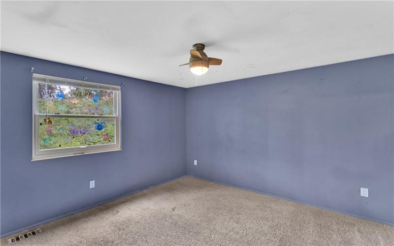 4237 Stratford Dr, irwin, 15642, 4 Bedrooms Bedrooms, 11 Rooms Rooms,2.1 BathroomsBathrooms,Residential,For Sale,Stratford Dr,1754336