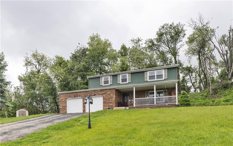 4237 Stratford Dr, irwin, 15642, 4 Bedrooms Bedrooms, 11 Rooms Rooms,2.1 BathroomsBathrooms,Residential,For Sale,Stratford Dr,1754336