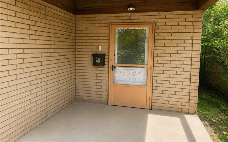 221 Gallatin Ave, Uniontown, 15401, 4 Bedrooms Bedrooms, ,1.1 BathroomsBathrooms,Residential,For Sale,Gallatin Ave,1754352