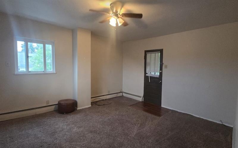 319 Lowell, Vandergrift, 15690, 3 Bedrooms Bedrooms, 6 Rooms Rooms,1 BathroomBathrooms,Residential,For Sale,Lowell,1754365