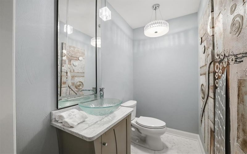 1043 Blackthorne Dr, Jeannette, 15644, 3 Bedrooms Bedrooms, 10 Rooms Rooms,2.2 BathroomsBathrooms,Residential,For Sale,Blackthorne Dr,1754467
