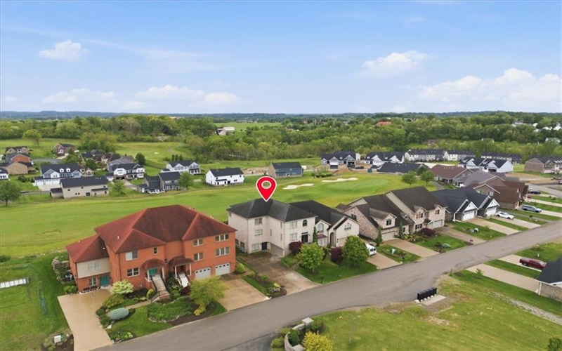 1043 Blackthorne Dr, Jeannette, 15644, 3 Bedrooms Bedrooms, 10 Rooms Rooms,2.2 BathroomsBathrooms,Residential,For Sale,Blackthorne Dr,1754467