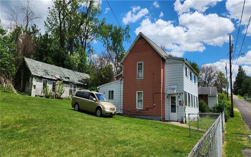 2014 5th St, Cardale, 15420, 3 Bedrooms Bedrooms, 8 Rooms Rooms,2 BathroomsBathrooms,Residential,For Sale,5th St,1754518