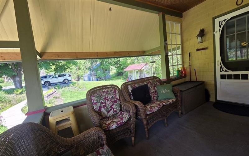 1329 Hancock AVENUE, Vandergrift, 15690, 3 Bedrooms Bedrooms, 8 Rooms Rooms,2 BathroomsBathrooms,Residential,For Sale,Hancock,1754596