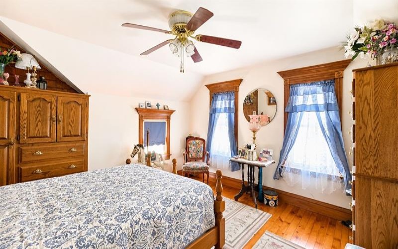 1329 Hancock AVENUE, Vandergrift, 15690, 3 Bedrooms Bedrooms, 8 Rooms Rooms,2 BathroomsBathrooms,Residential,For Sale,Hancock,1754596