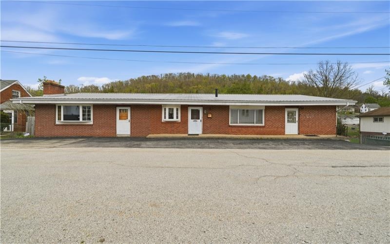 313 Allison St, West Newton, 15089, 4 Bedrooms Bedrooms, 11 Rooms Rooms,3.1 BathroomsBathrooms,Residential,For Sale,Allison St,1754613