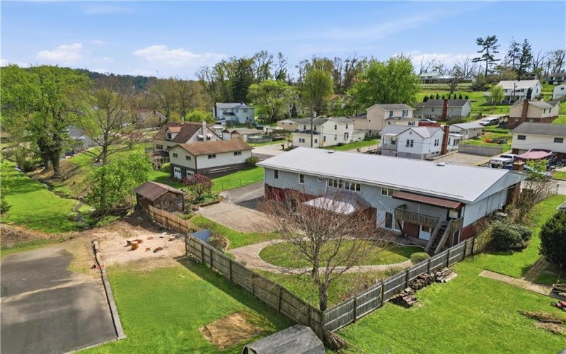313 Allison St, West Newton, 15089, 4 Bedrooms Bedrooms, 11 Rooms Rooms,3.1 BathroomsBathrooms,Residential,For Sale,Allison St,1754613