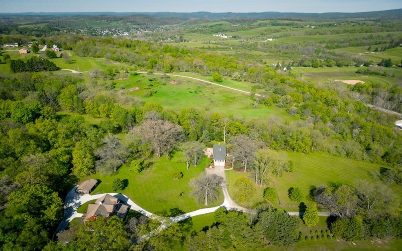 234 Strawberry Lane, Ligonier, 15658, 4 Bedrooms Bedrooms, 12 Rooms Rooms,2.1 BathroomsBathrooms,Residential,For Sale,Strawberry Lane,1754673