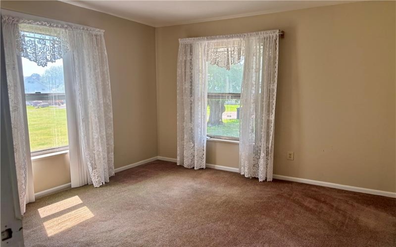 105 Pittsburgh St, Uniontown, 15401, 2 Bedrooms Bedrooms, ,1 BathroomBathrooms,Lease,For Rent,Pittsburgh St,1754689