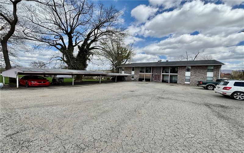 105 Pittsburgh St, Uniontown, 15401, 2 Bedrooms Bedrooms, ,1 BathroomBathrooms,Lease,For Rent,Pittsburgh St,1754689