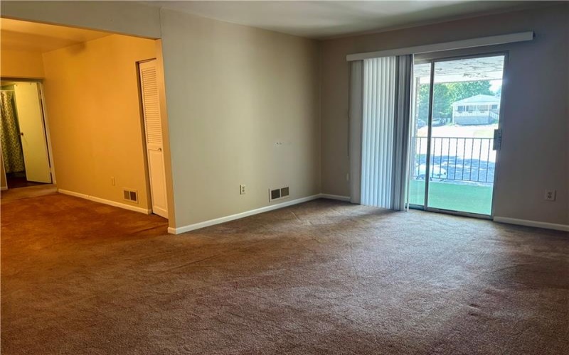 105 Pittsburgh St, Uniontown, 15401, 2 Bedrooms Bedrooms, ,1 BathroomBathrooms,Lease,For Rent,Pittsburgh St,1754689