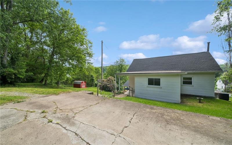 315 Walnut Street, Greensboro, 15338, 3 Bedrooms Bedrooms, 7 Rooms Rooms,1 BathroomBathrooms,Residential,For Sale,Walnut Street,1754717