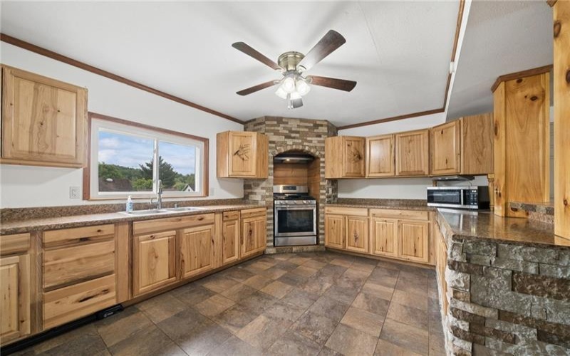 315 Walnut Street, Greensboro, 15338, 3 Bedrooms Bedrooms, 7 Rooms Rooms,1 BathroomBathrooms,Residential,For Sale,Walnut Street,1754717
