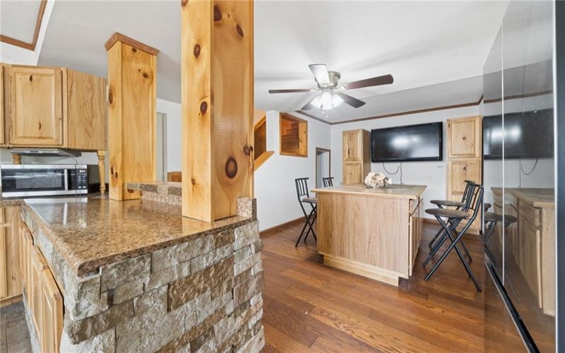315 Walnut Street, Greensboro, 15338, 3 Bedrooms Bedrooms, 7 Rooms Rooms,1 BathroomBathrooms,Residential,For Sale,Walnut Street,1754717