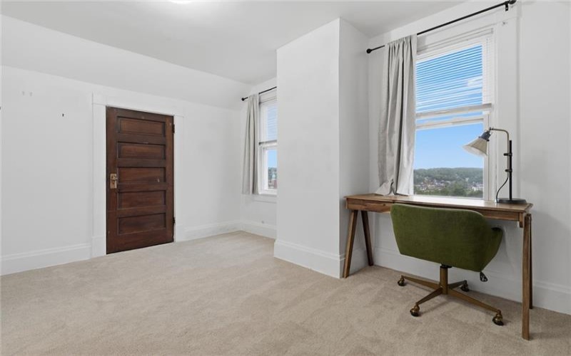 724 Saint Clair Avenue, 15644, 15644, 2 Bedrooms Bedrooms, 5 Rooms Rooms,1.1 BathroomsBathrooms,Residential,For Sale,Saint Clair Avenue,1754750